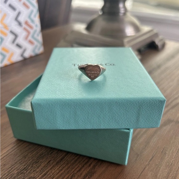 Tiffany & Co. Signet Silver Heart Ring - Picture 2 of 6